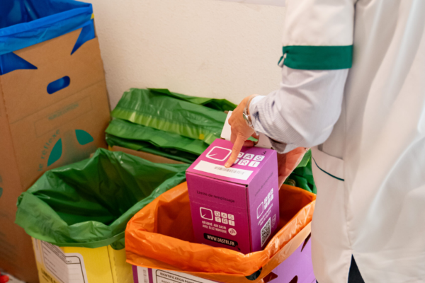 Boîtes DASTRI en pharmacie