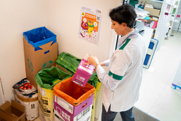 Boîtes DASTRI en pharmacie